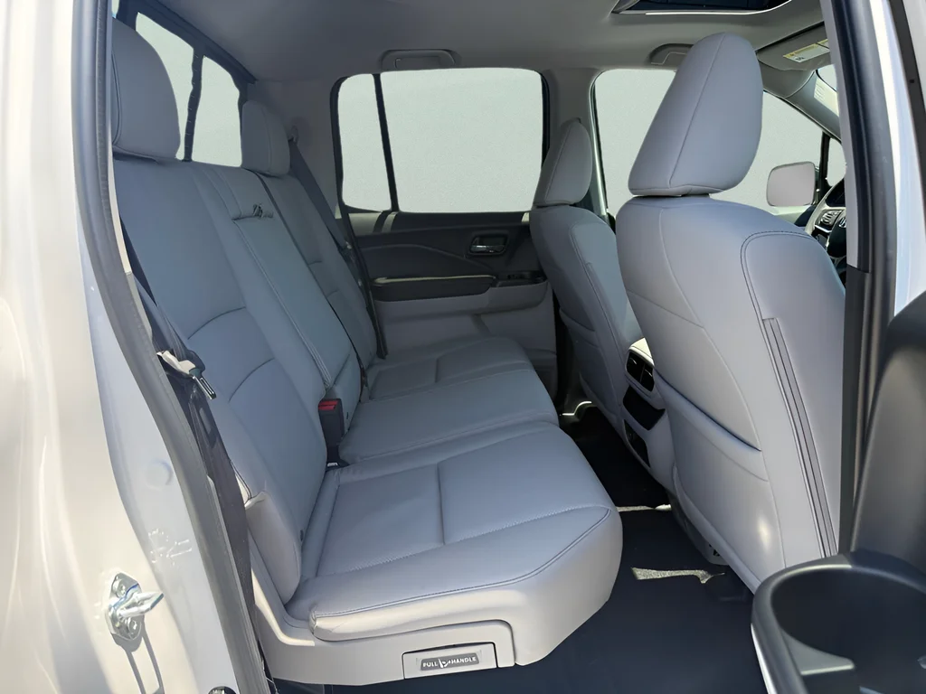 New 2026 Platinum White Pearl Honda RTL image 15