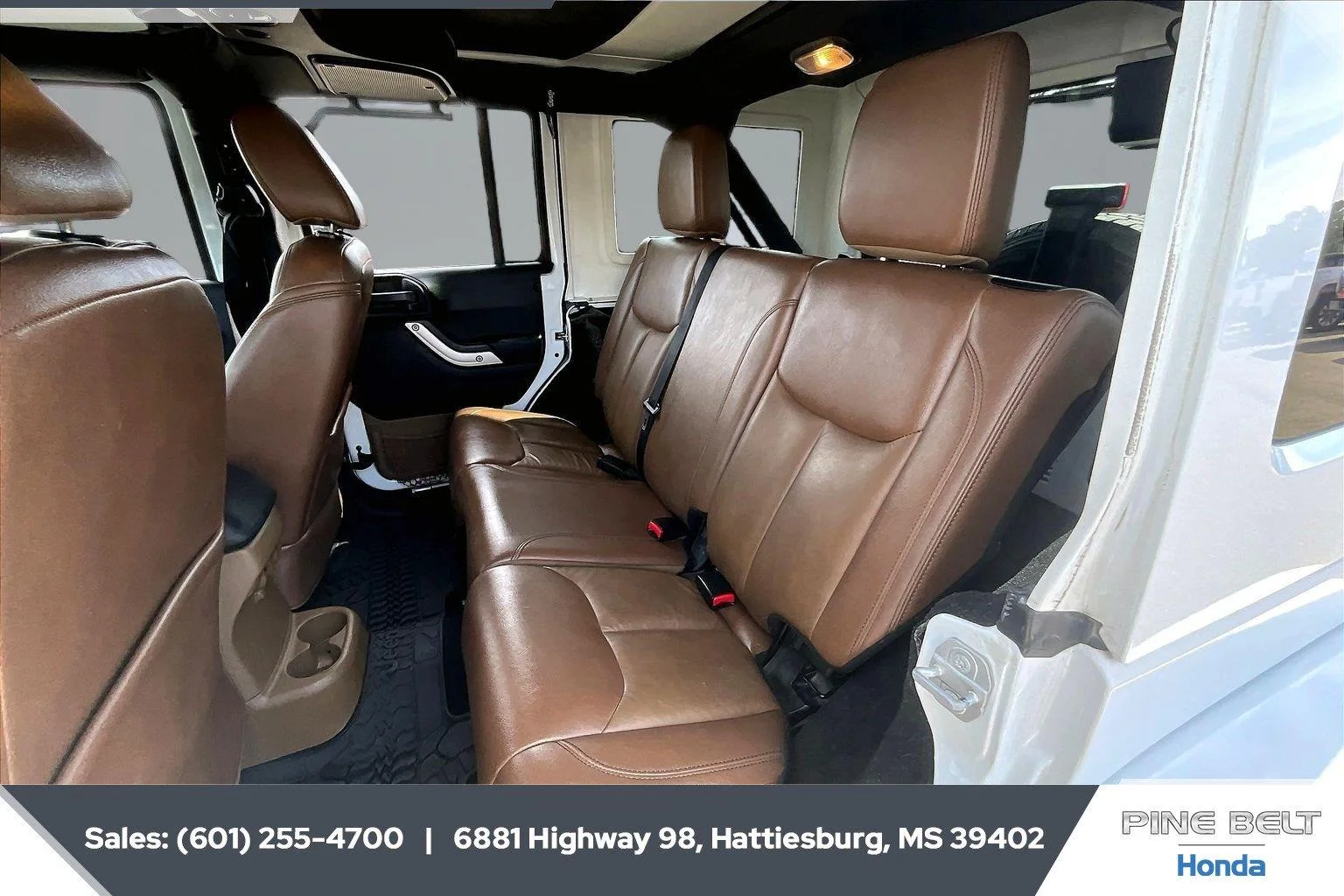 Used 2016 Bright White Clearcoat Jeep Sahara image 18