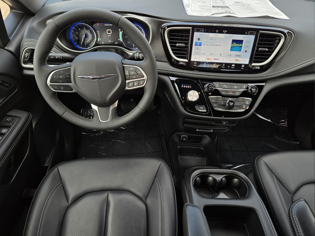 2026 Chrysler Pacifica Select - Photo 20