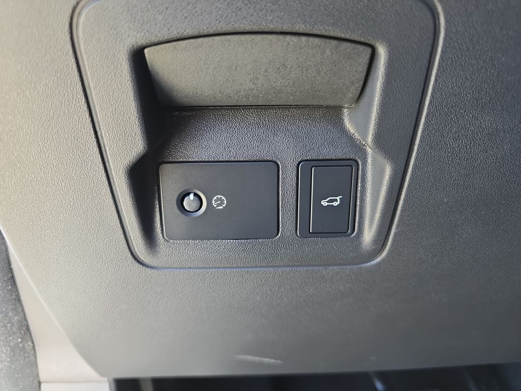 Used 2026 White Land Rover S image 26