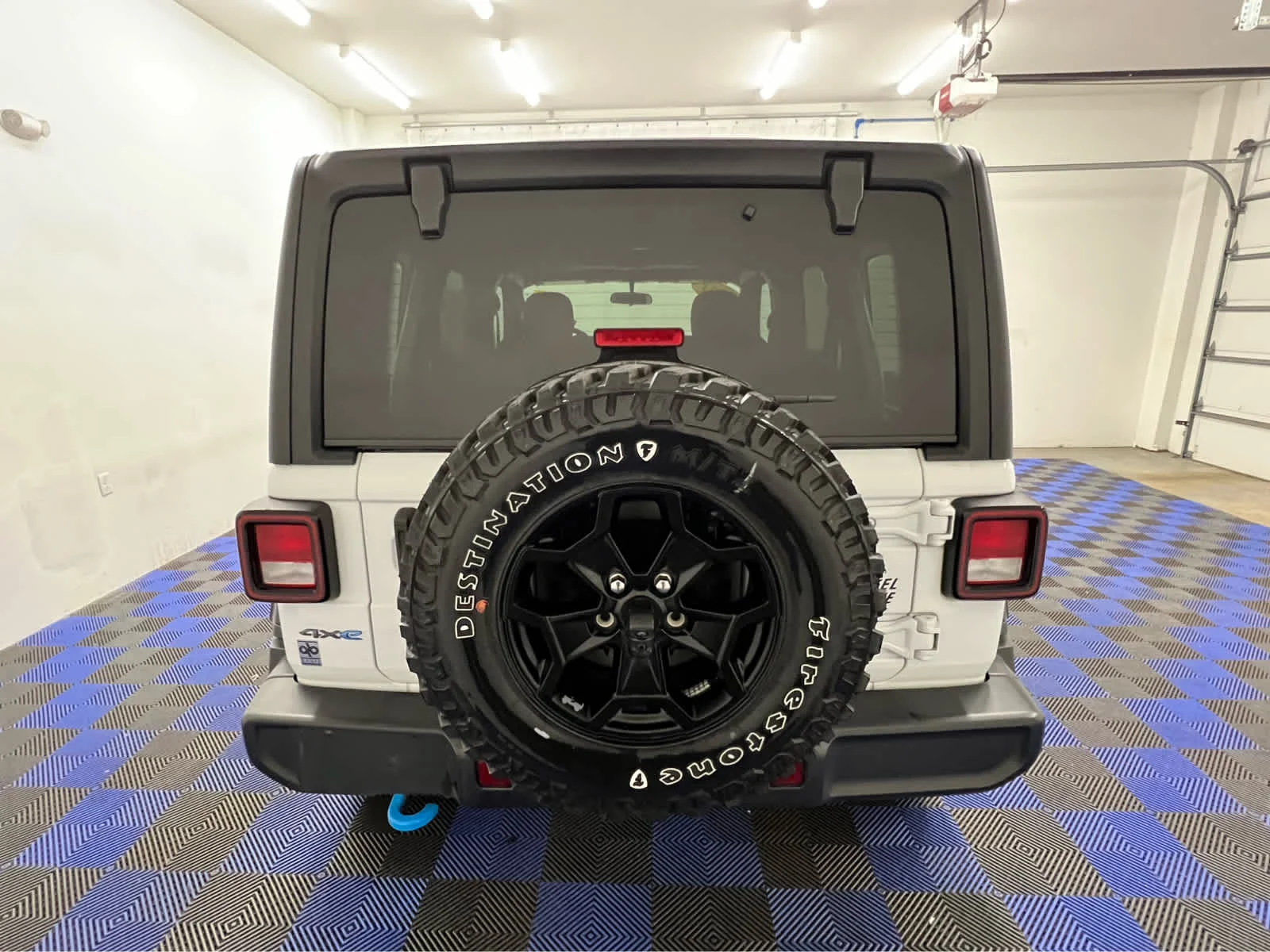 Used 2023 Bright White Clearcoat Jeep  image 10