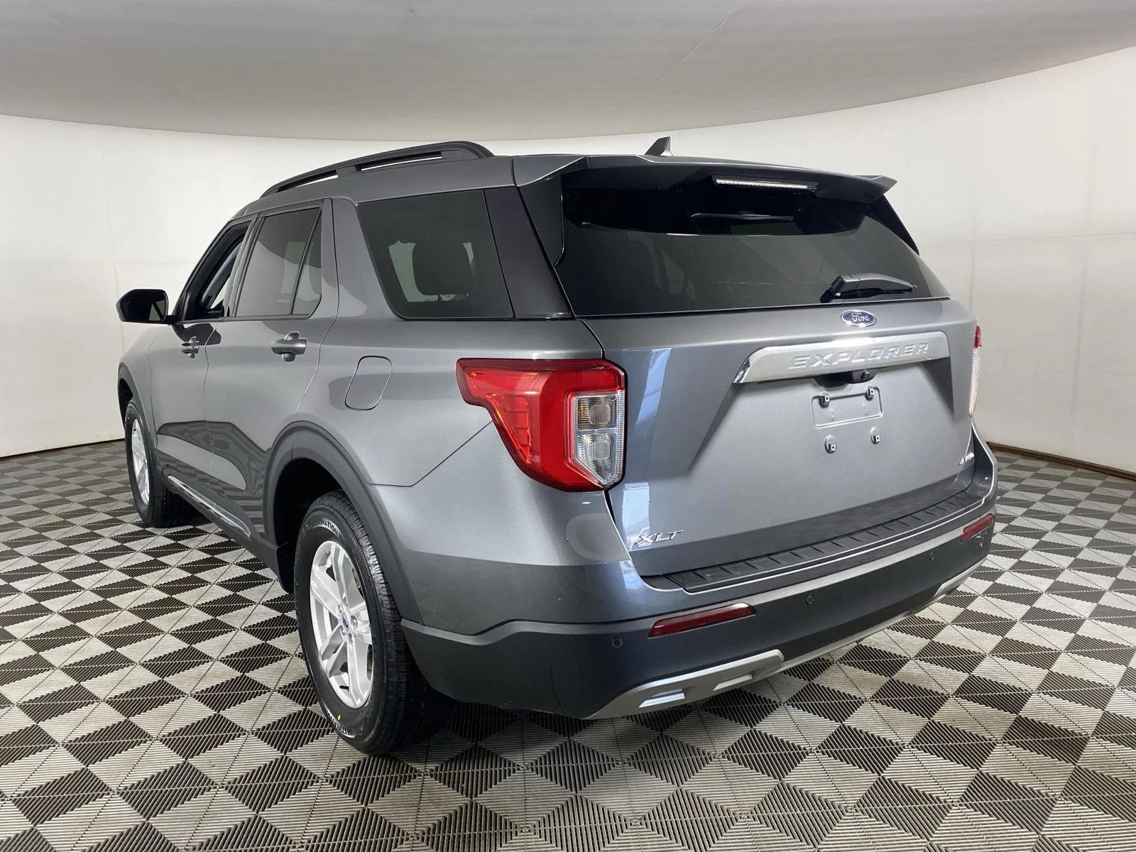 Used 2023 Carbonized Gray Ford XLT image 5