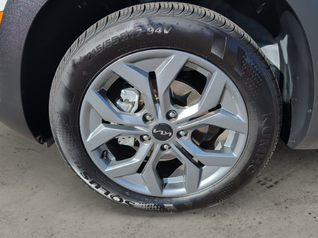 Certified Used 2026 White Kia LX image 13