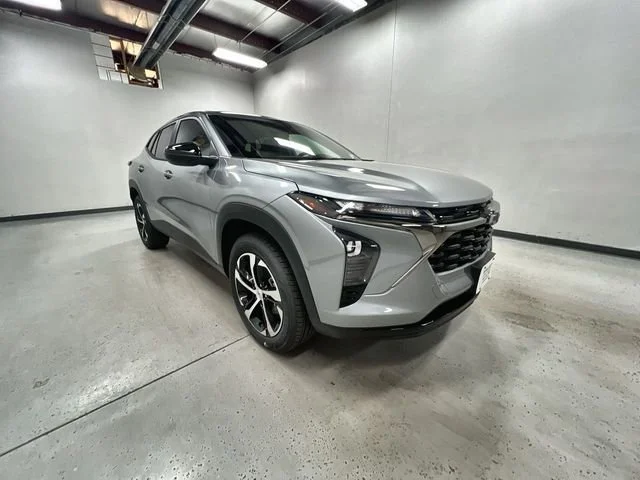 New 2026 Sterling Gray Metallic Chevrolet 1RS image 2