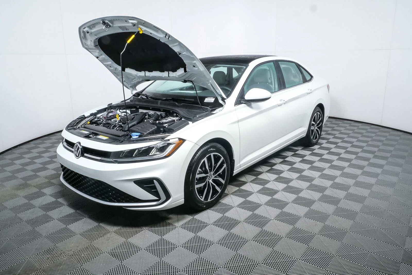 New 2027 Opal White Pearl Volkswagen SE image 35