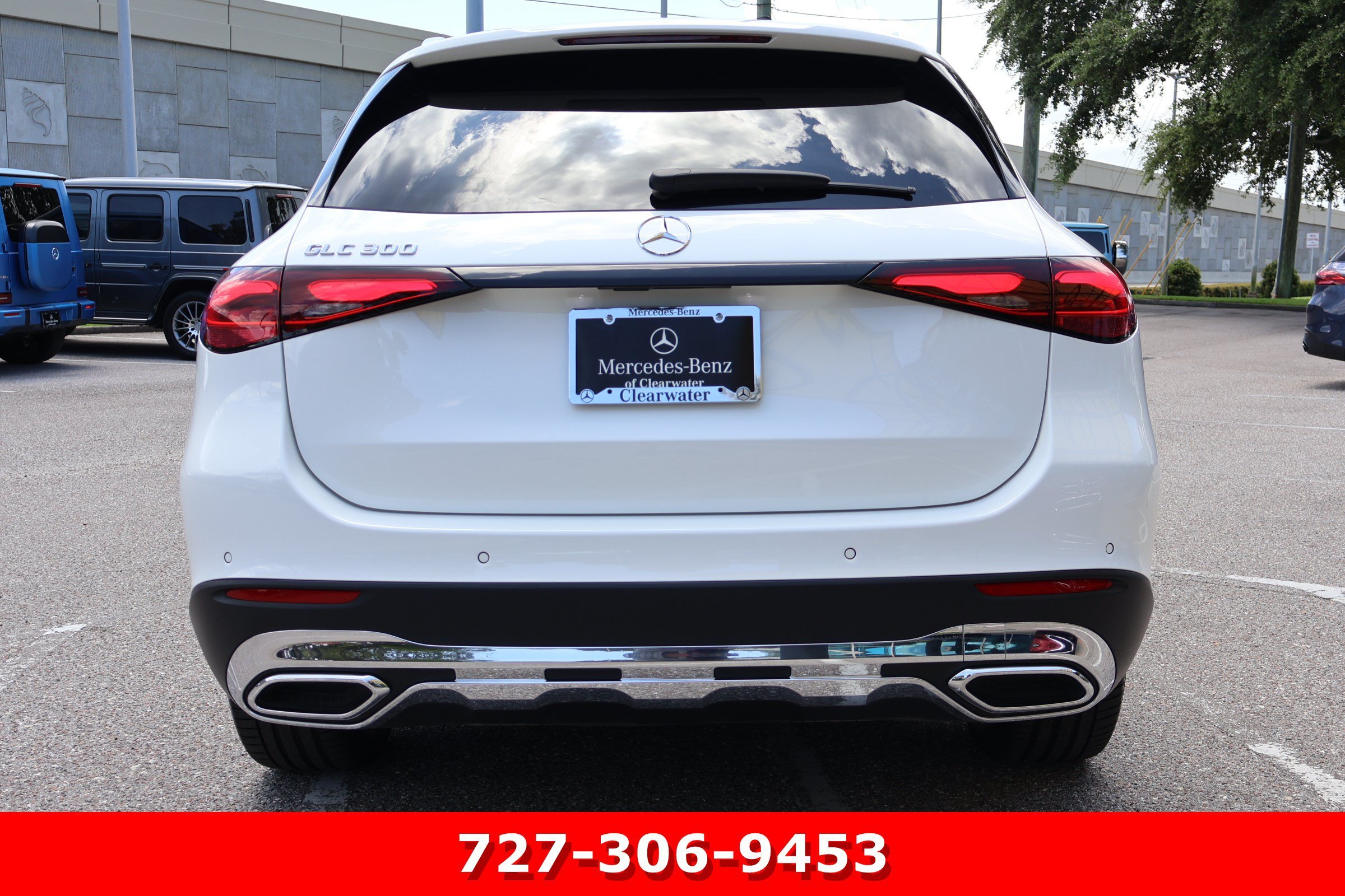Certified Used 2025 Polar White Mercedes-Benz GLC 300 image 8
