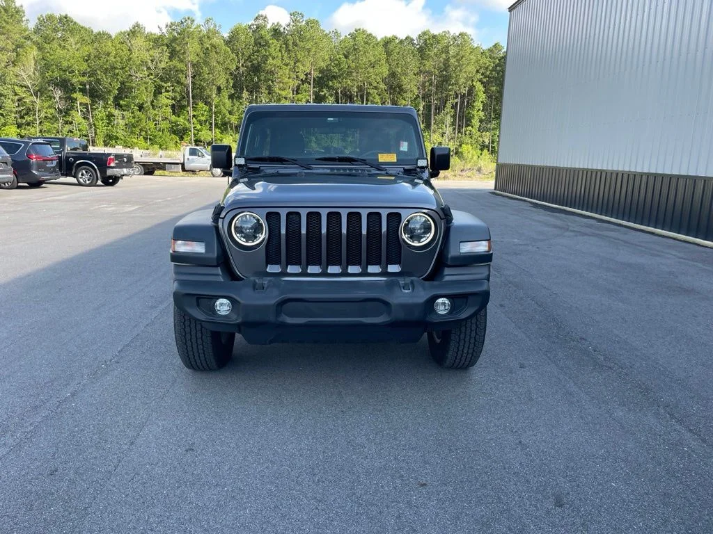 Used 2023 Gray Jeep Sport S image 2