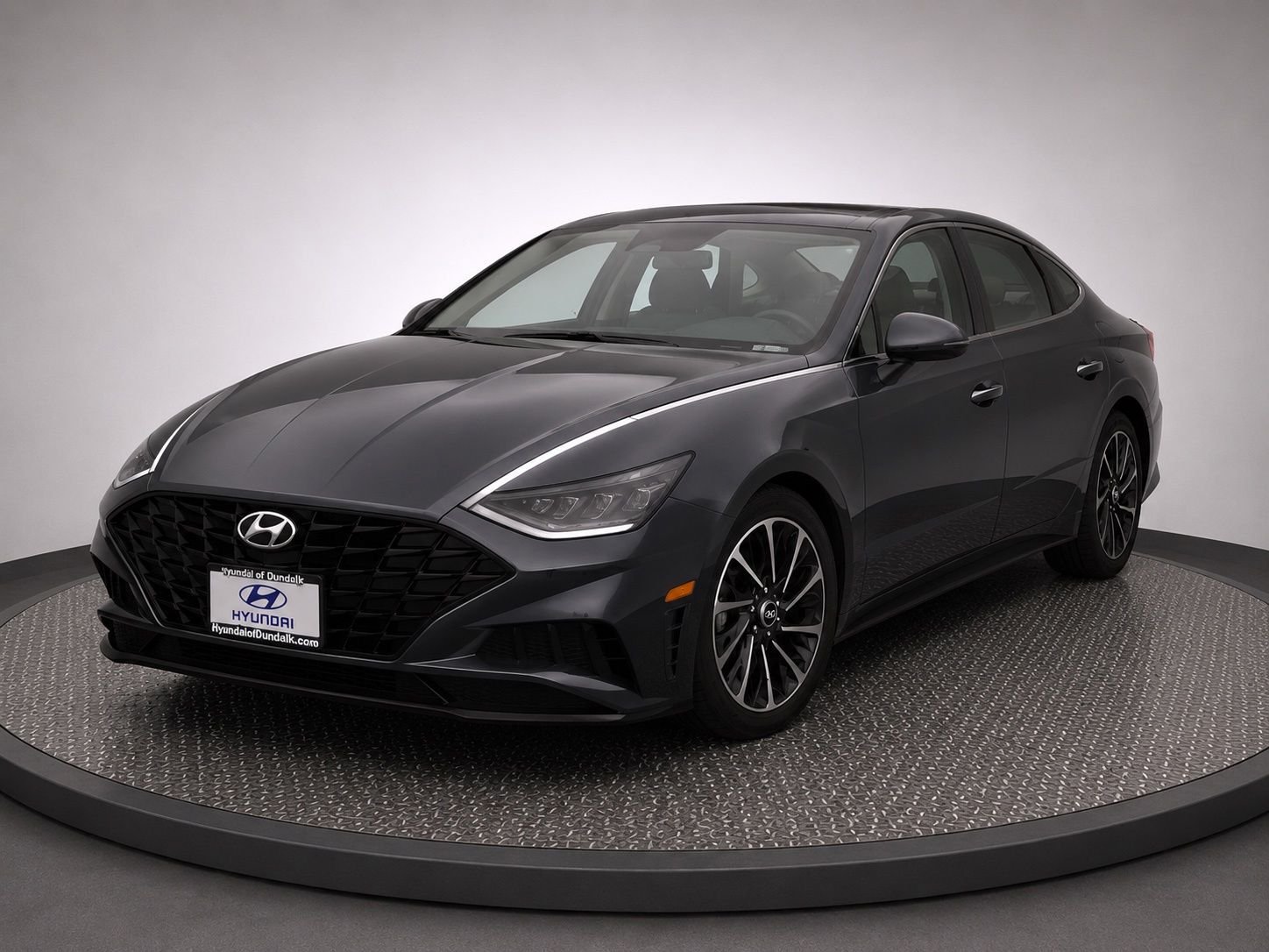 Used 2021 Gray Hyundai Limited image 1