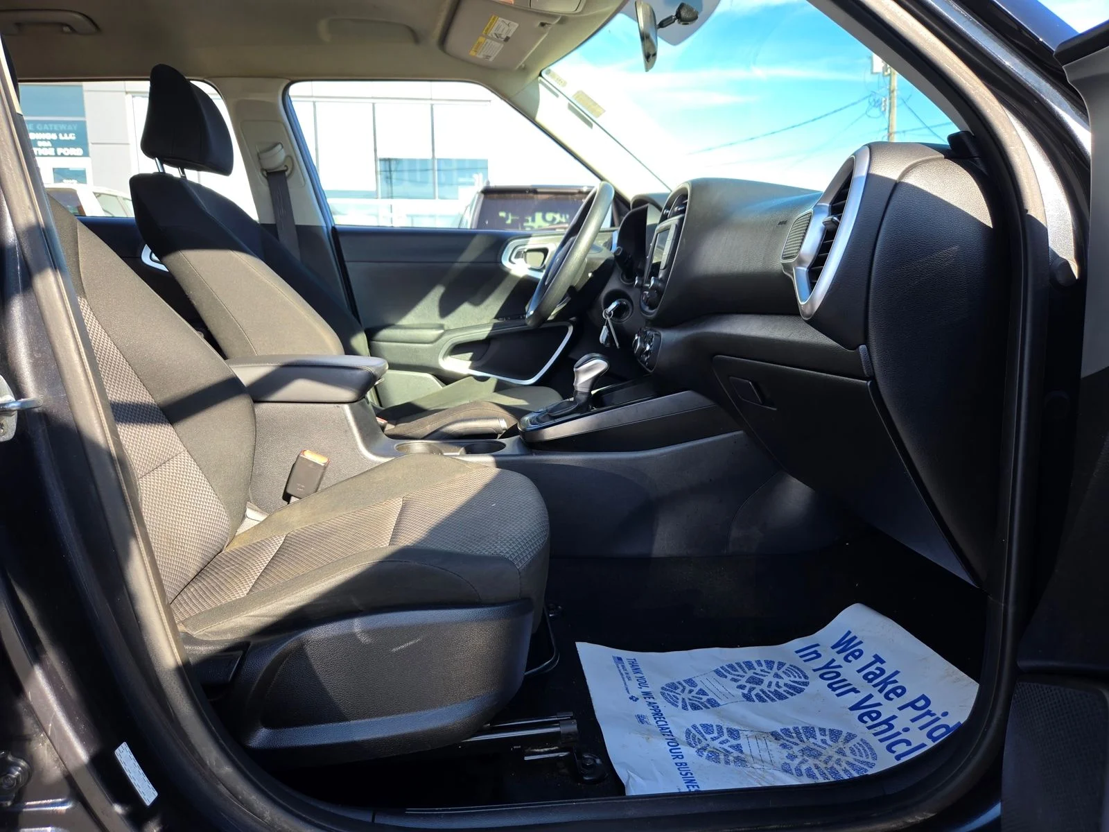 Used 2022 Gray Kia LX image 32