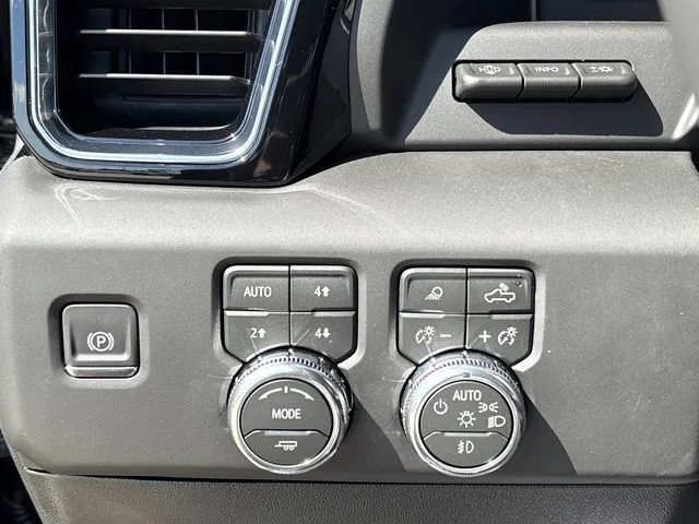 2026 GMC Sierra 2500HD Denali Ultimate - Photo 18