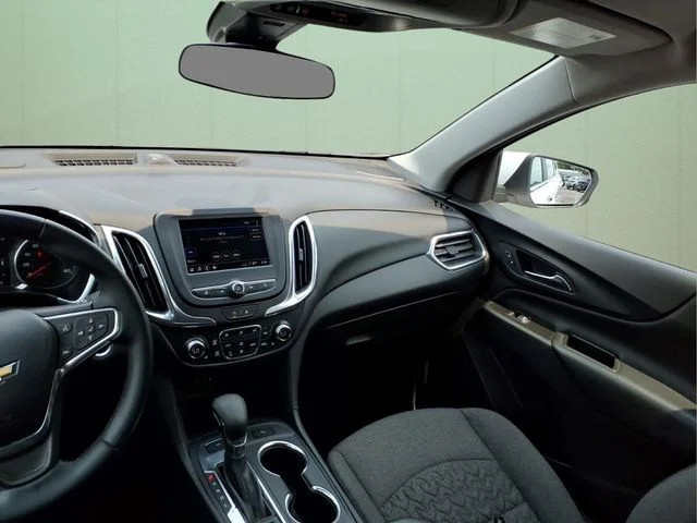 Used 2024 White Chevrolet LT image 18