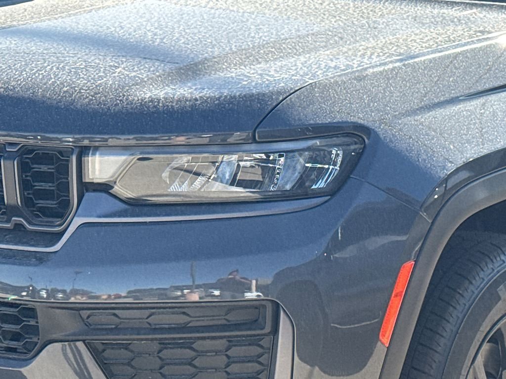New 2026 Baltic Gray Metallic Clearcoat Jeep Altitude image 3