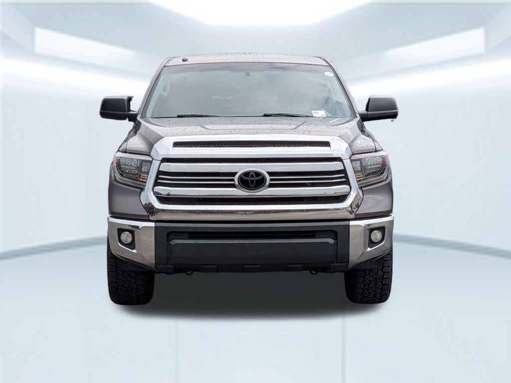 Used 2017 Gray Toyota SR5 image 10