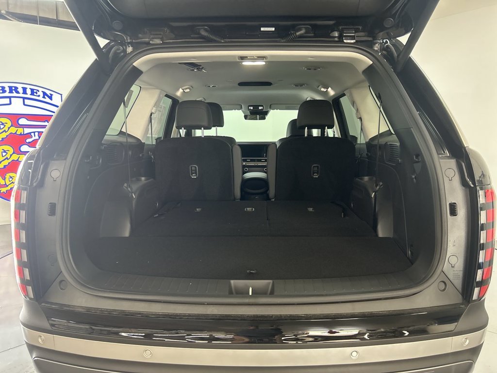 New 2026 Abyss Black Hyundai SEL 7P image 35