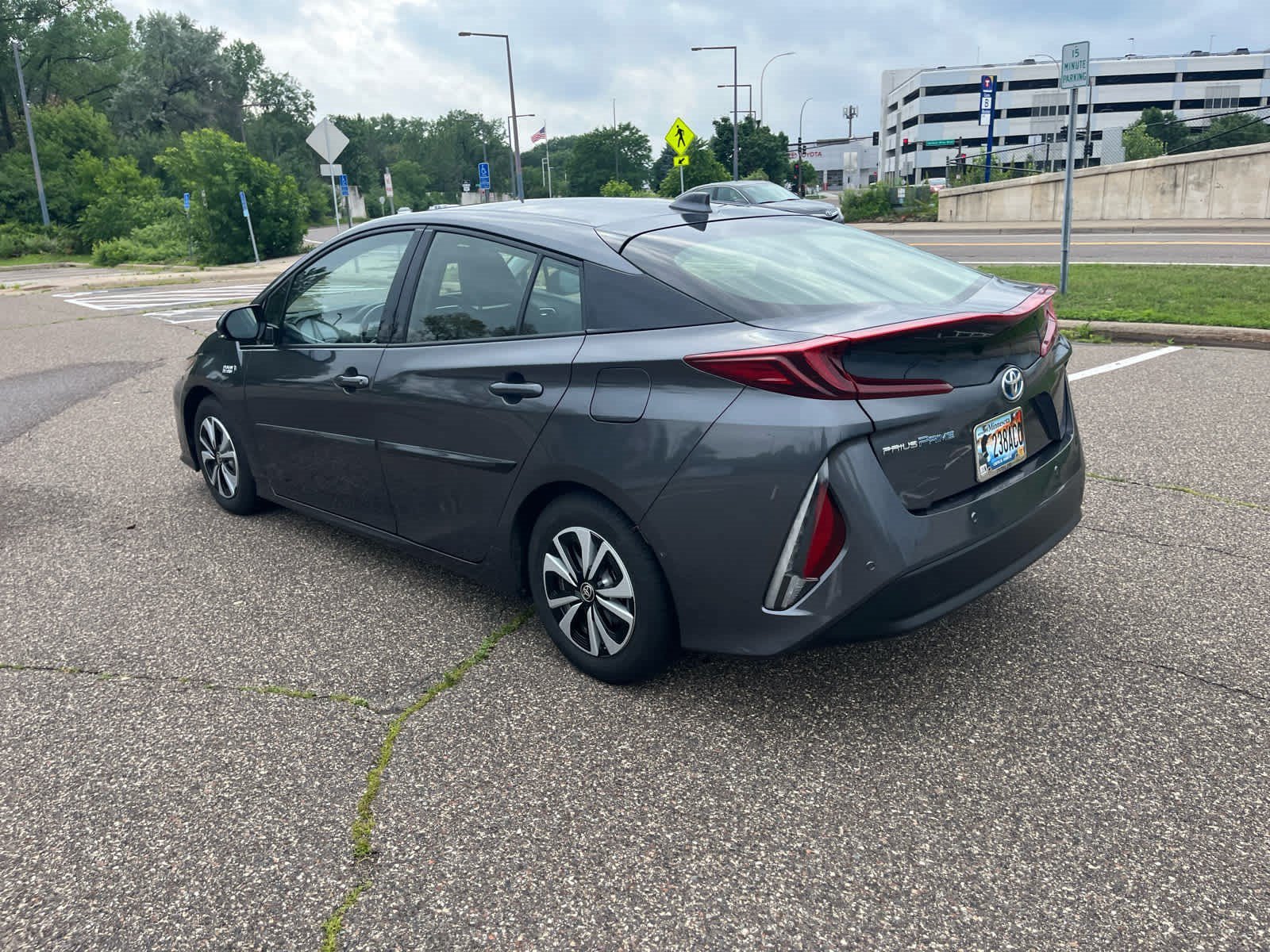 Used 2017 Magnetic Gray Metallic Toyota Advanced image 4