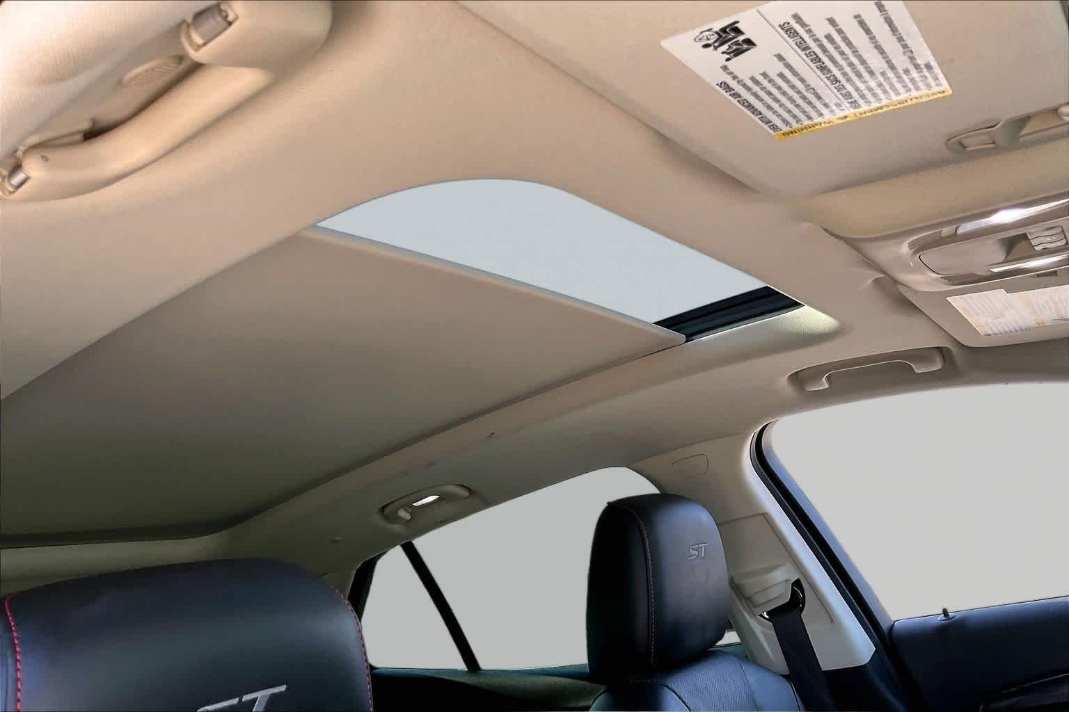 Used 2023 White Frost Tricoat Buick Essence image 27
