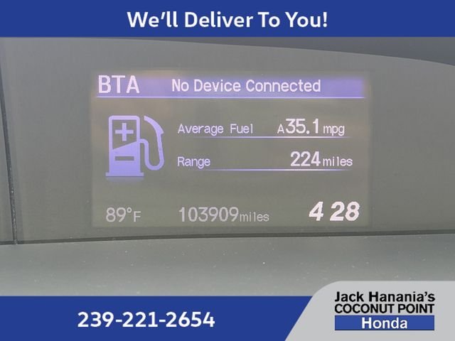 Used 2015 White Honda SE image 31