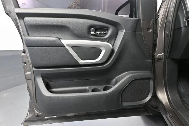 Used 2018 Brown Nissan SV image 14