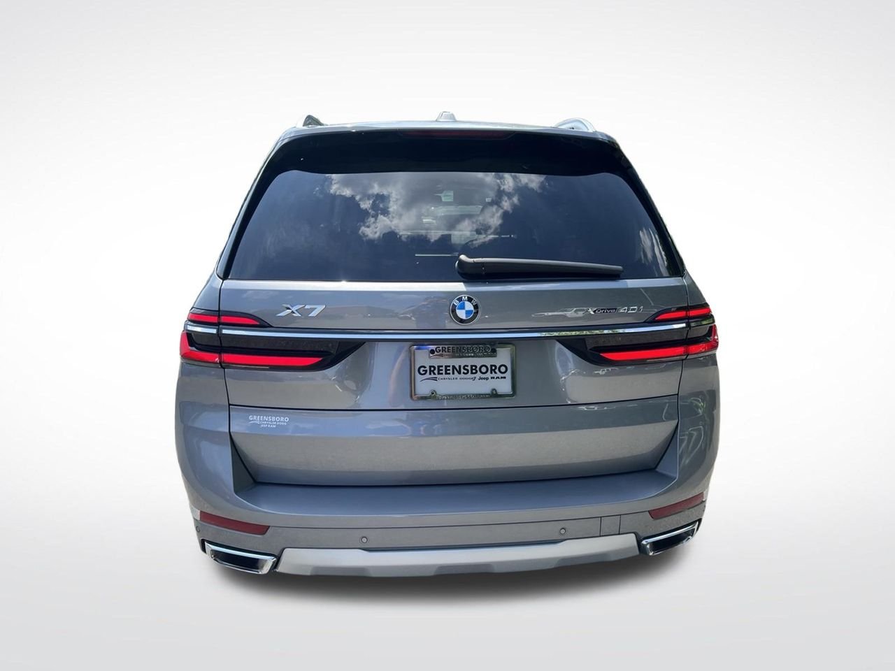 Used 2023 Gray BMW xDrive40i image 4