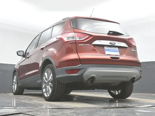 Used 2016 Orange Ford SE image 42