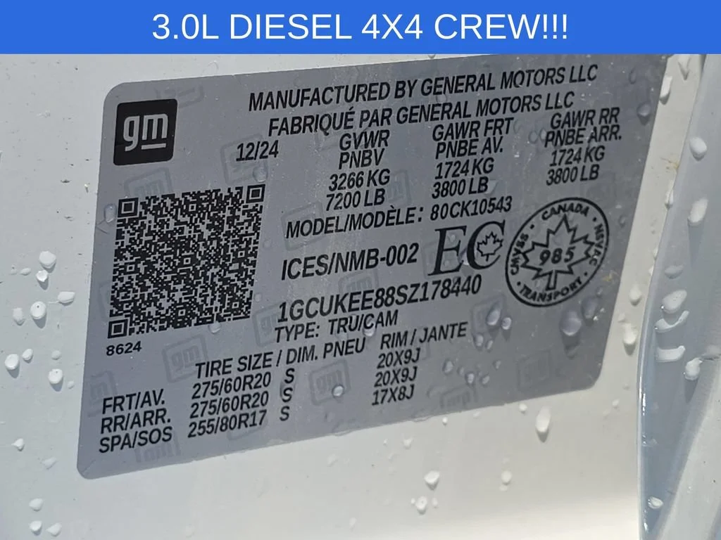Used 2025 Summit White Chevrolet RST image 35