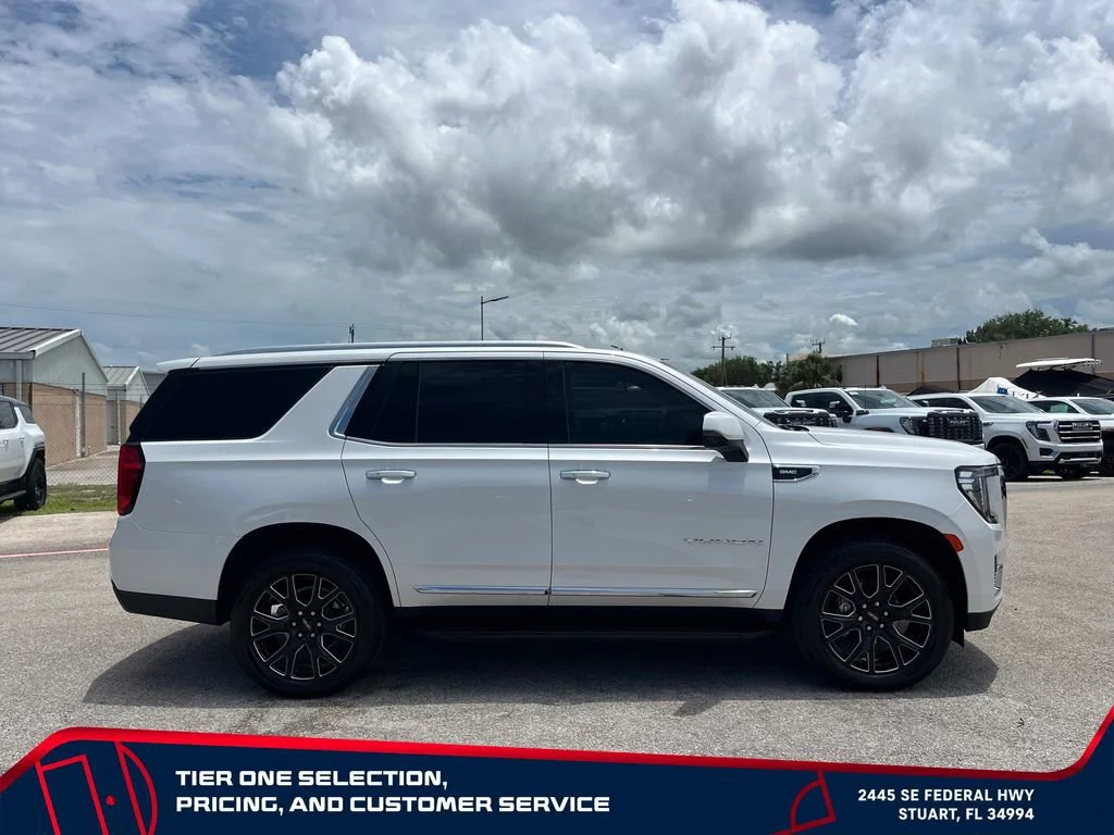 Used 2024 White Frost Tricoat GMC SLT image 8
