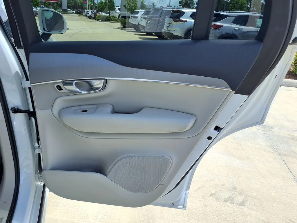 Certified Used 2025 White Volvo B5 Core image 21