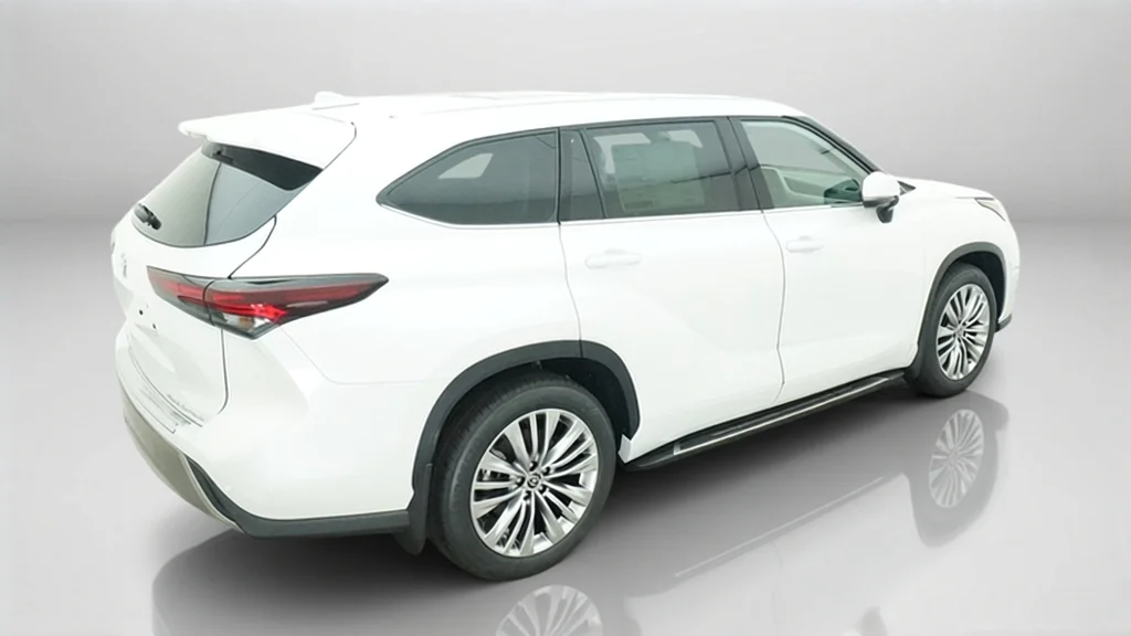 New 2026 Wind Chill Pearl Toyota Platinum image 9
