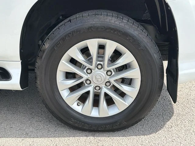 Used 2019  Lexus 460 image 31