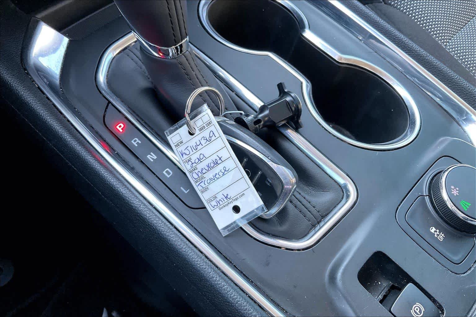 Used 2019 Summit White Chevrolet LT Cloth image 14