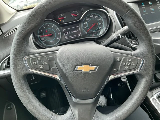Used 2018 White Chevrolet LT image 20