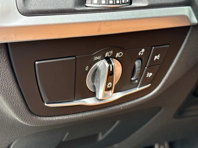 Used 2023 White BMW M40i image 28