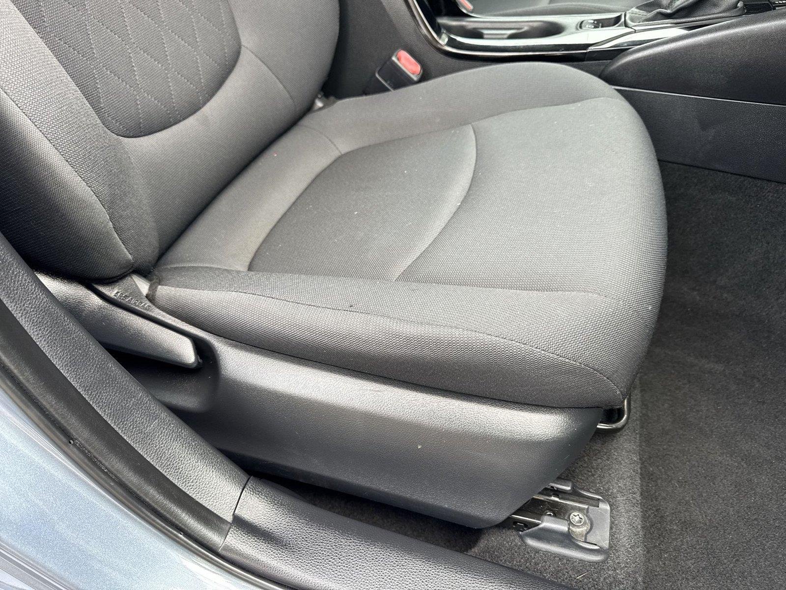 2021 Toyota Corolla LE - Photo 34