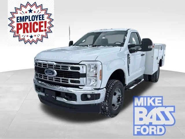 2026 Ford F-350 XL 4x4 Regular Cab 145-In DRW's photo