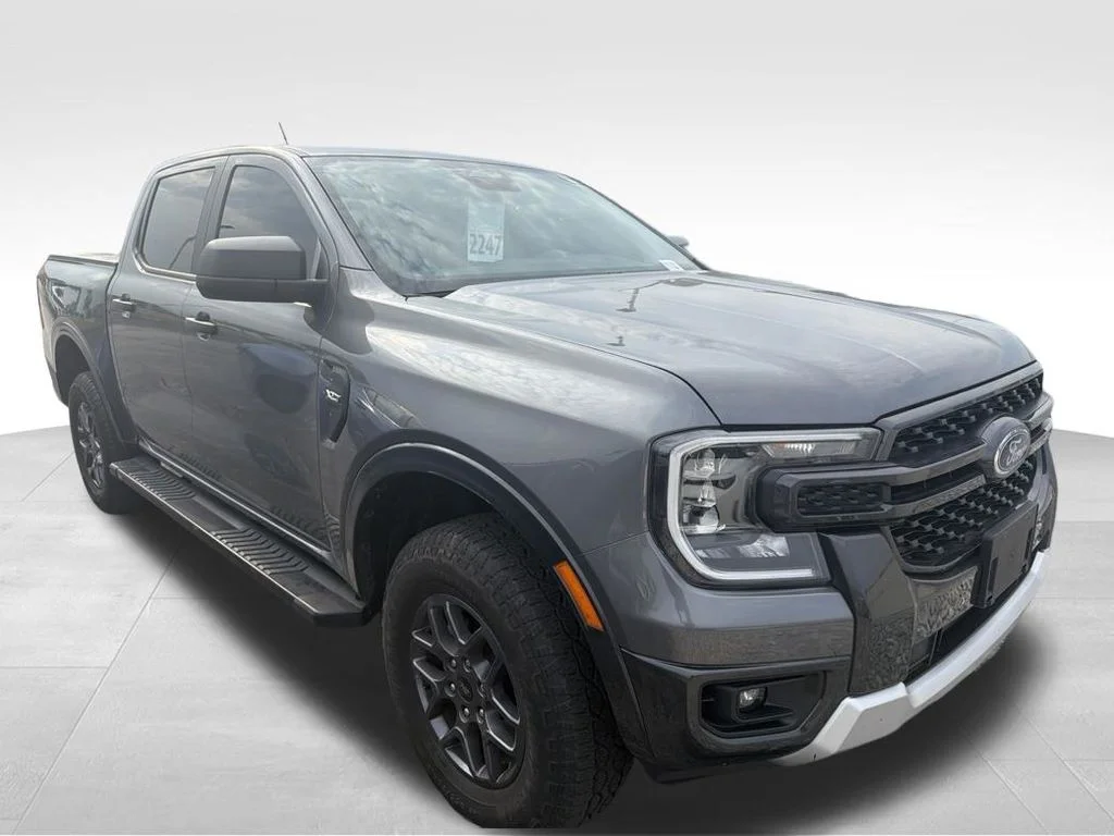 Used 2024 Gray Ford XLT image 12
