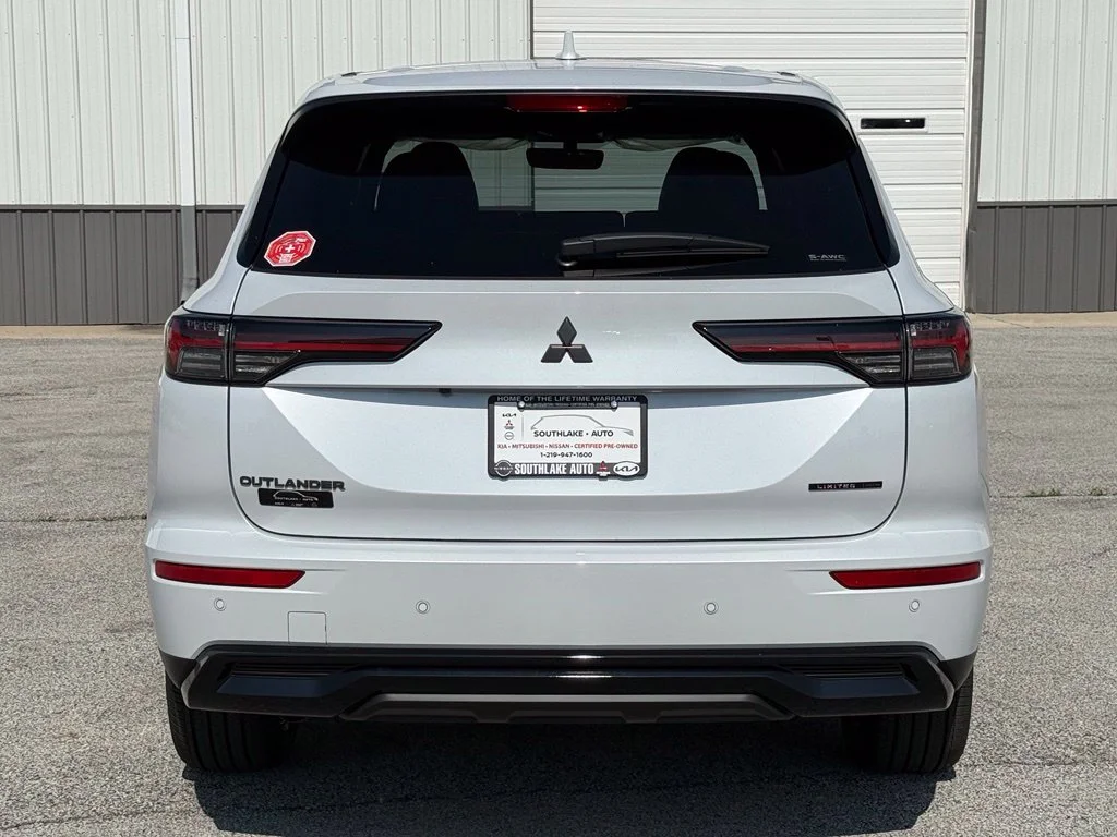 New 2026 White Mitsubishi LE 1.5T S-AWC image 6