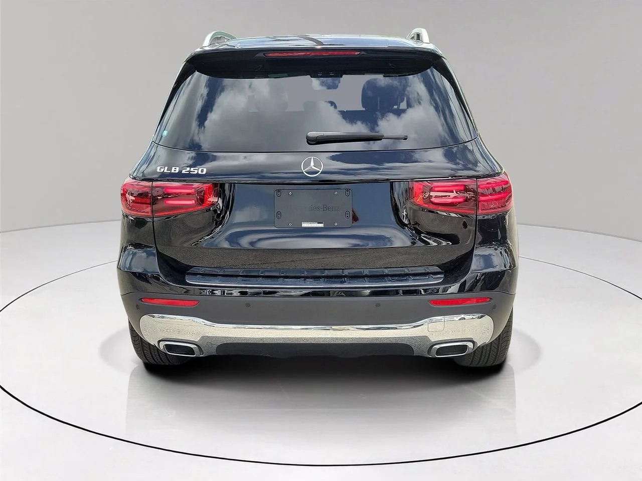 Certified Used 2026 Black Mercedes-Benz GLB 250 image 5
