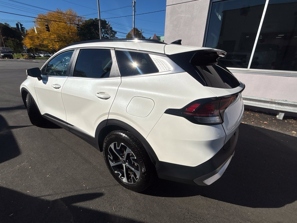 Used 2023 White Kia EX image 4