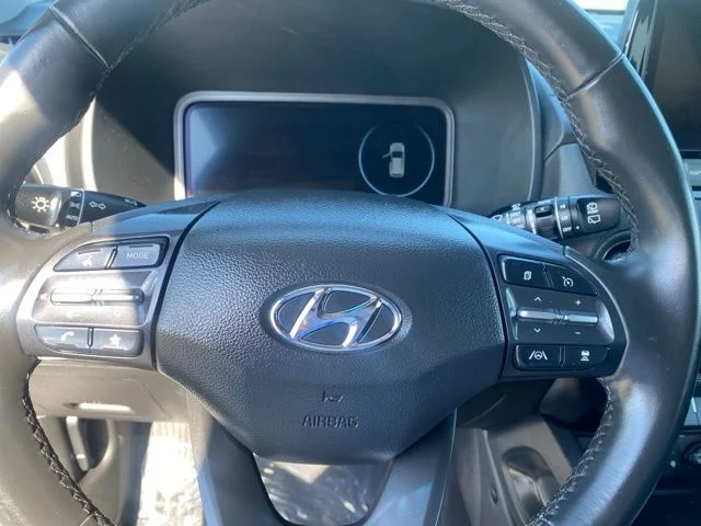 Used 2022 White Hyundai Limited image 13