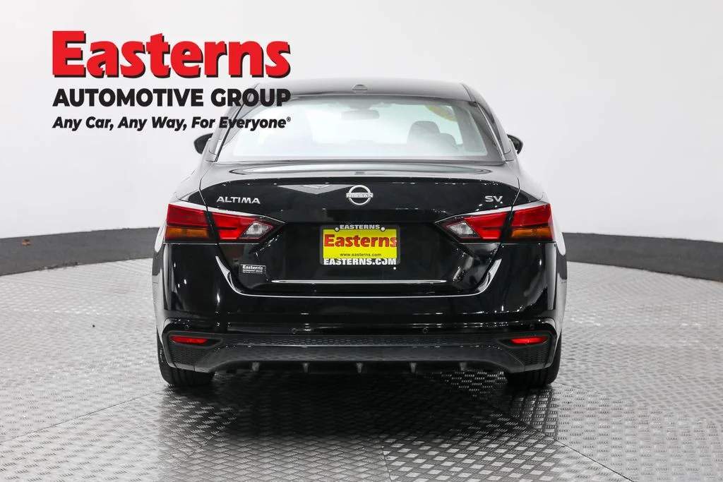 Used 2024 Black Nissan 2.5 SV image 6