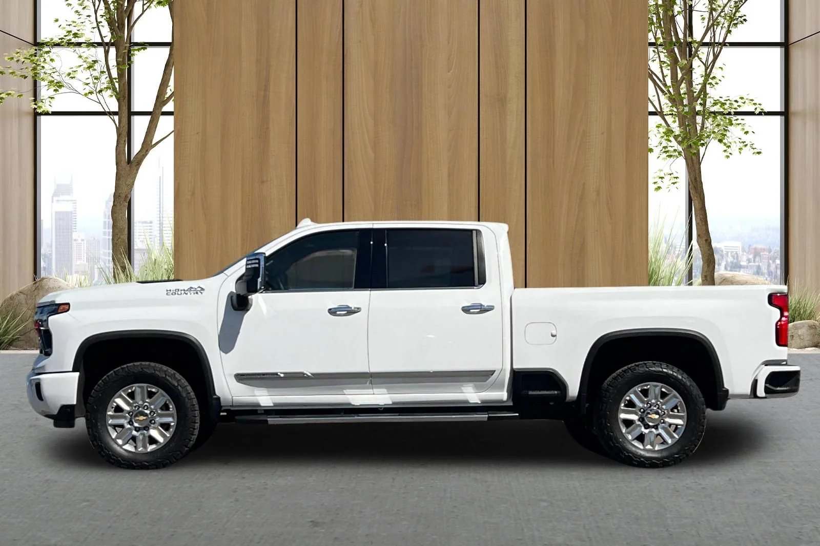 Used 2025 Summit White Chevrolet High Country image 7