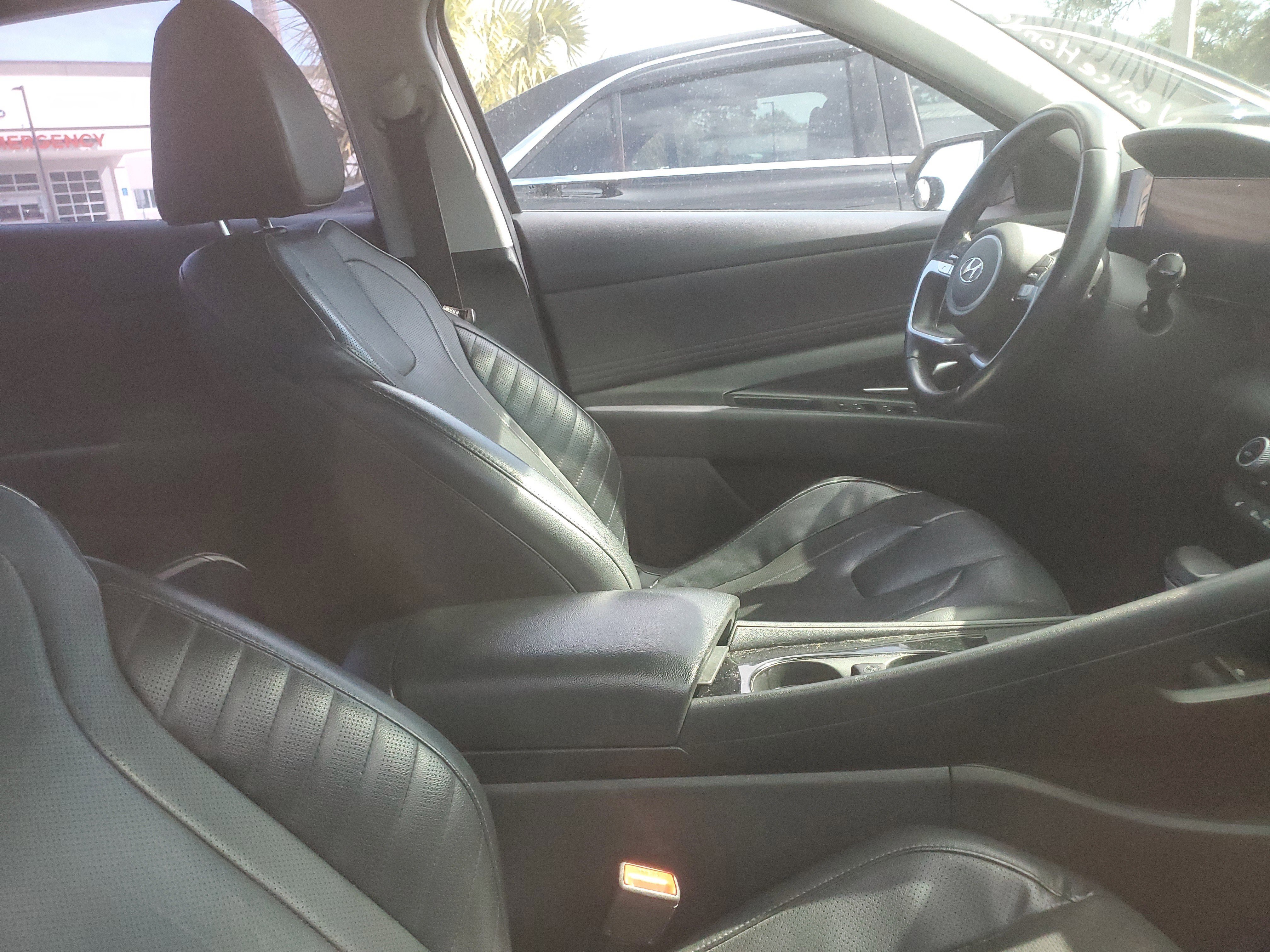 Used 2021 Phantom Black Hyundai Limited image 10