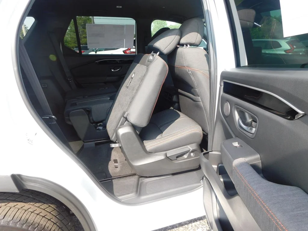 Used 2026 White Honda Sport image 31