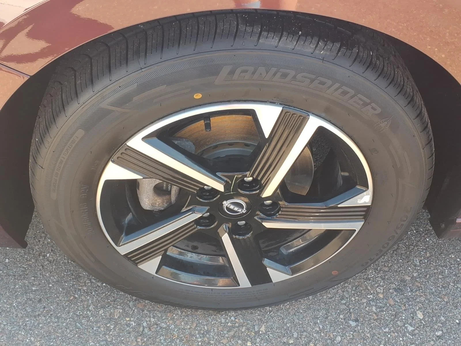 Used 2024 Rosewood Nissan SV image 10