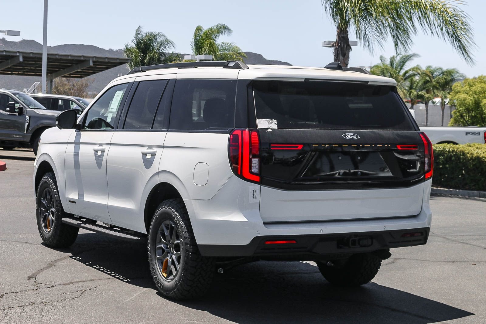 New 2026 Star White Metallic Tri-Coat Ford Tremor® image 7