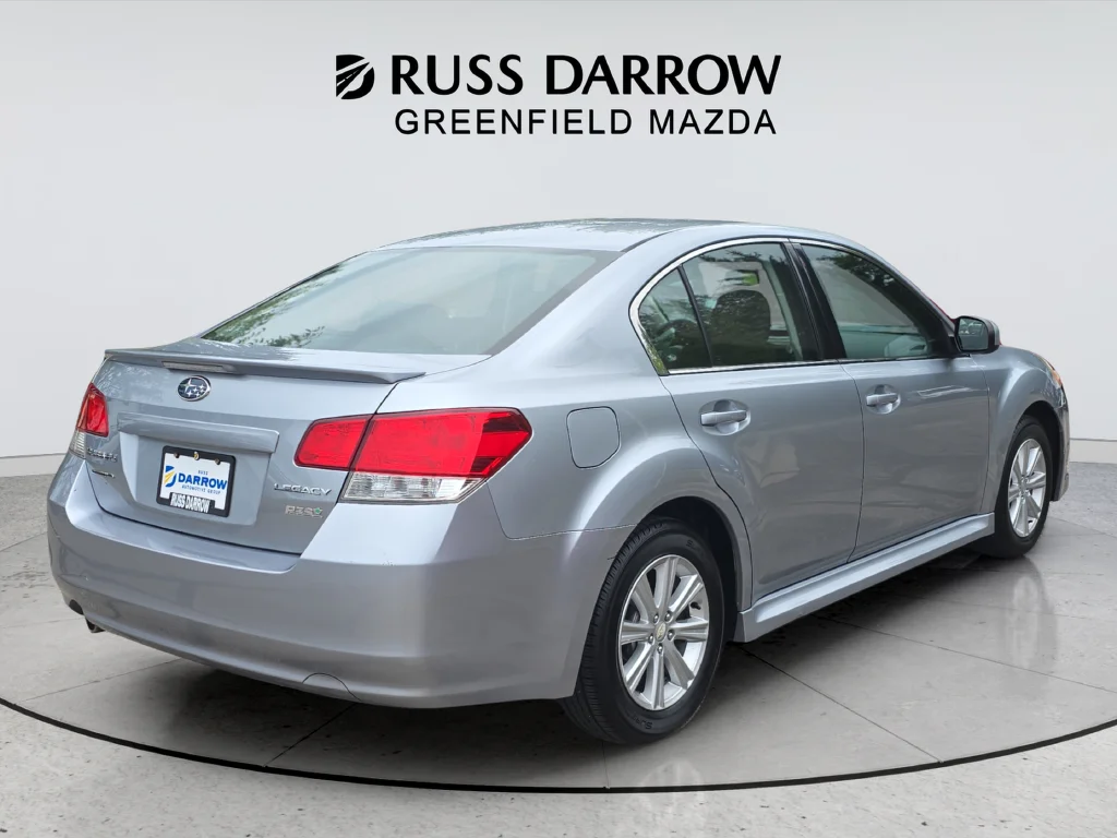 Used 2012  Subaru 2.5i image 5