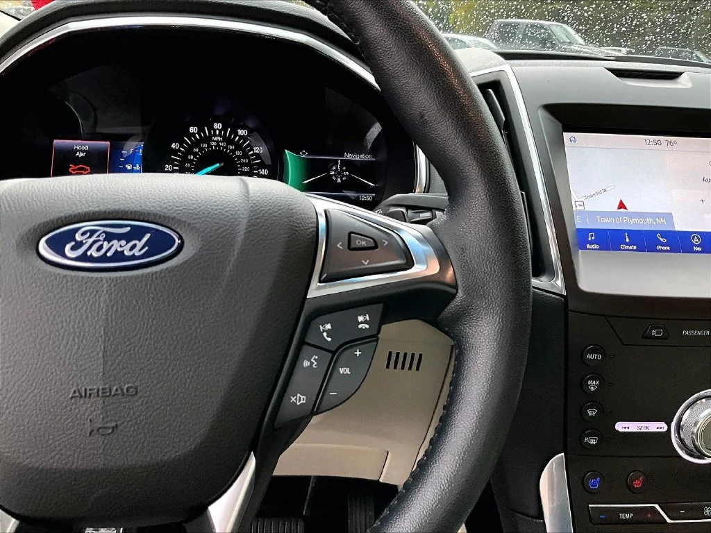 Used 2020 Green Metallic Ford Titanium image 24
