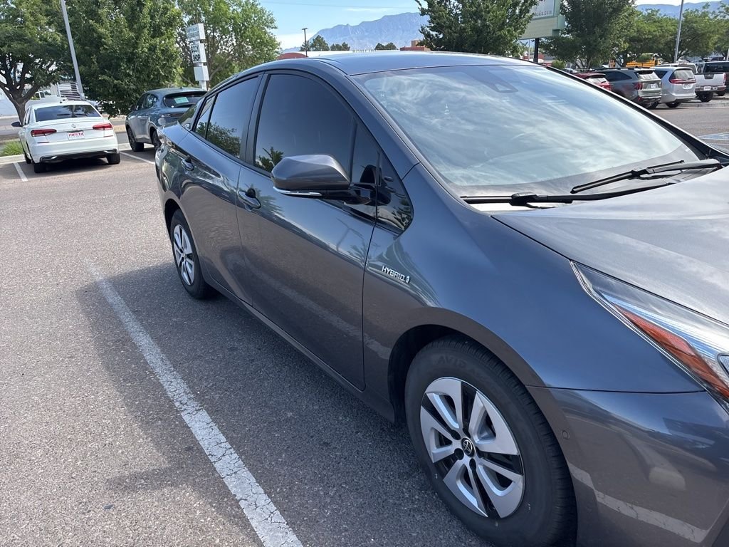 Used 2018 Gray Toyota Two image 11