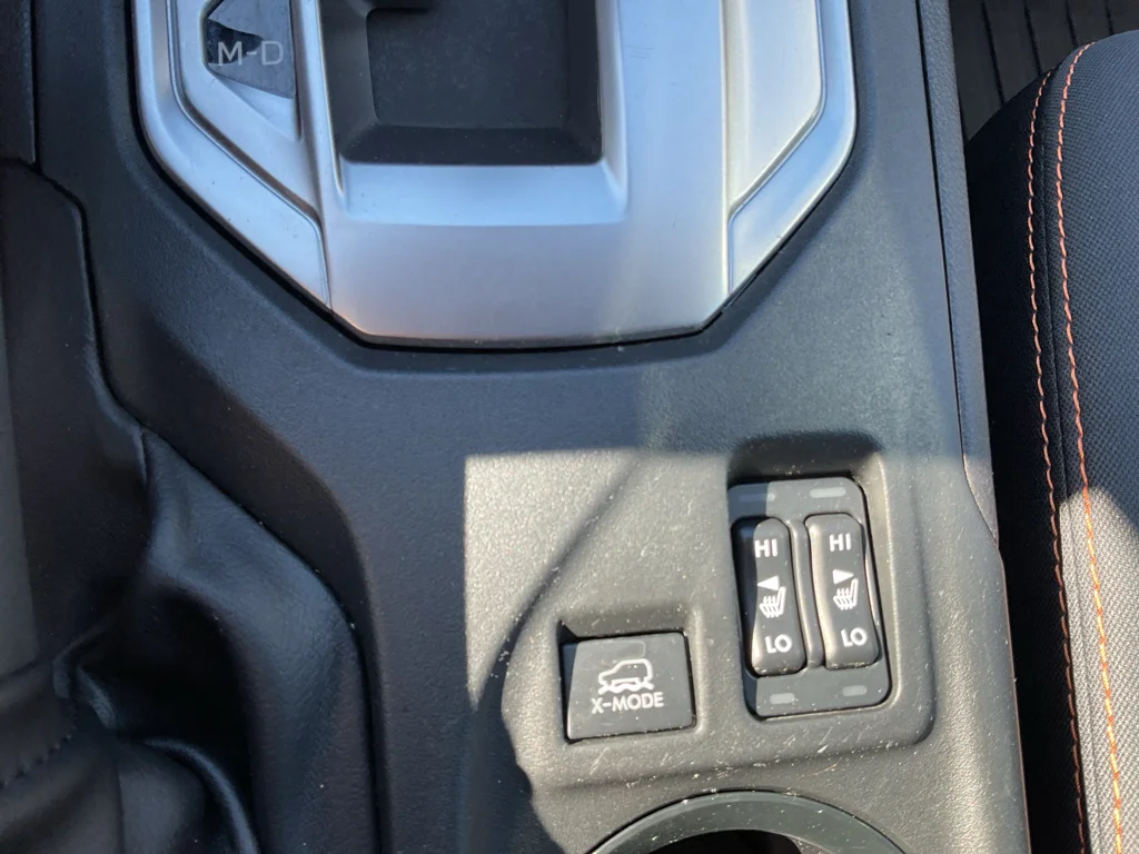 Used 2021 Ice Silver Metallic Subaru Premium image 27