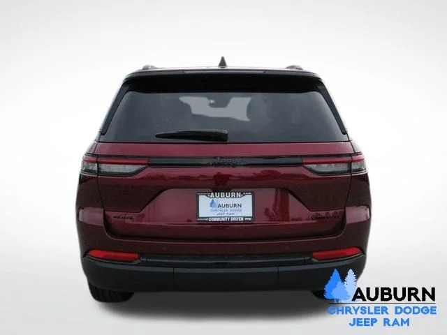New 2025 Velvet Red Pearl-Coat Exterior Paint Jeep Limited image 3